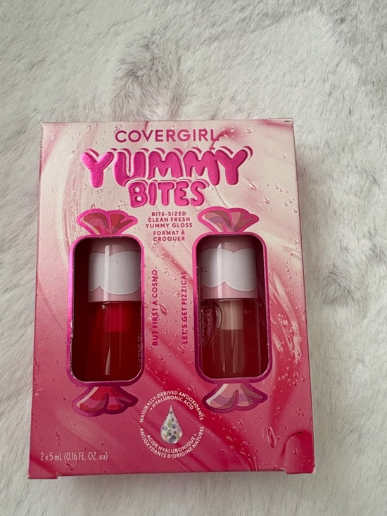 COVERGIRL Other - COVERGIRL Yummy Bites Lip Gloss Duo - Bright Pink & Red